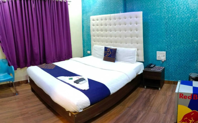 OYO 80898 The Om Sai Residency