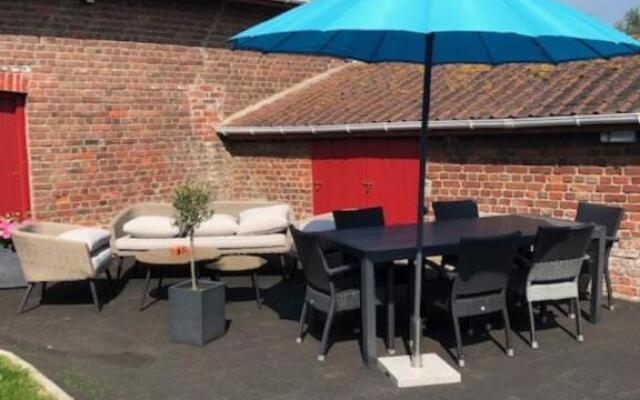 Gite Les Volets Rouges