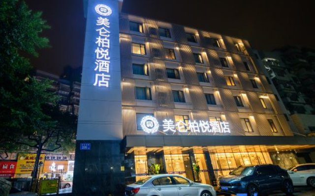 Yiju Hotel
