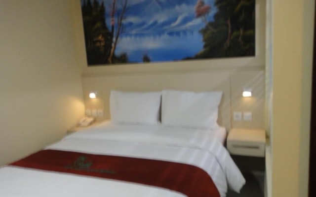 The Arya Hotel