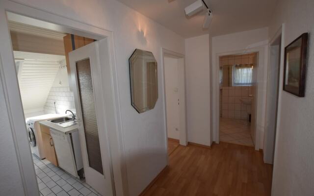 Tolstov-Hotels Generous 3 Room Apartment