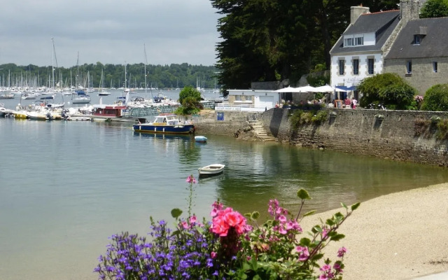 Apartment in Benodet Near Sandy Beaches