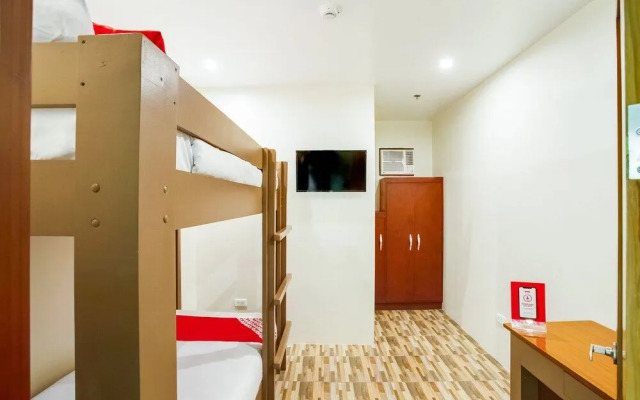 OYO 421 Deck 360 Dormitel Near Davao Medical School Foundation Hospital