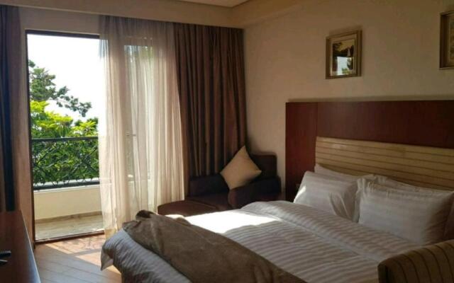 Dreamland Oasis luxury apartment
