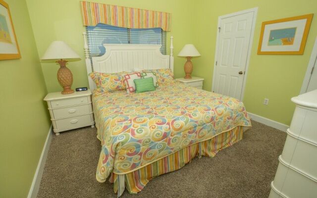 Oceania 607 3 Bedroom Condo by RedAwning