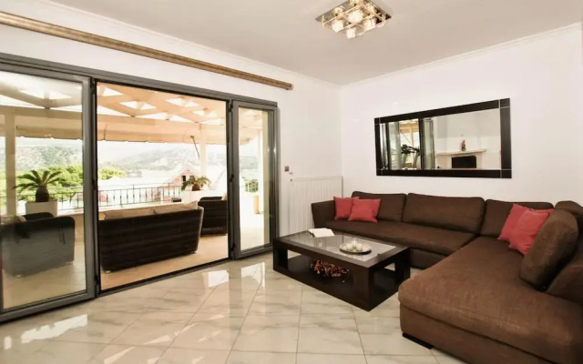 Superior Sea View Apartment