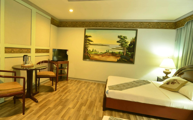 Holiday Plaza Hotel - Cebu