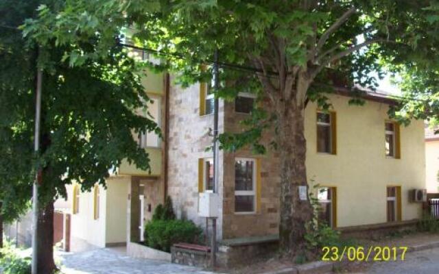 Guest House Gergevana