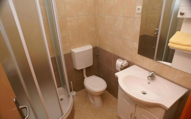 Apartments by the sea Brodarica, Sibenik - 4195