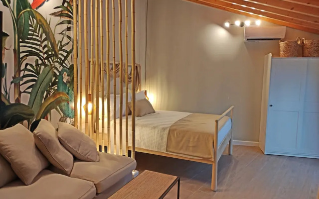 Sea & Cliff Luxury Suites byCorfuescapes
