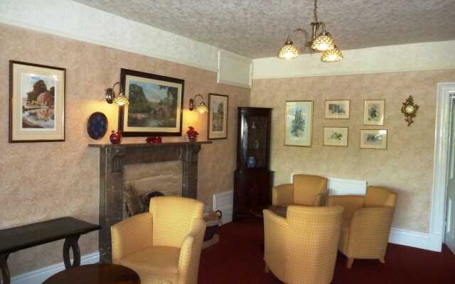 Newton House Hotel
