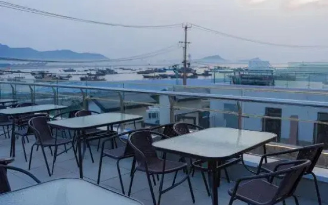 Rush Year Homestay (Lian Dao Shop)