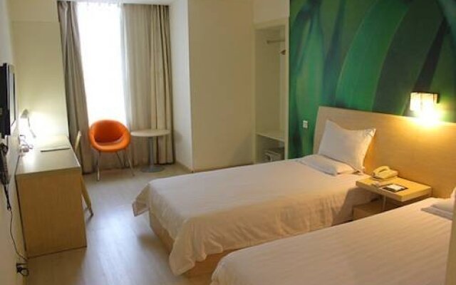 A8 Hotel