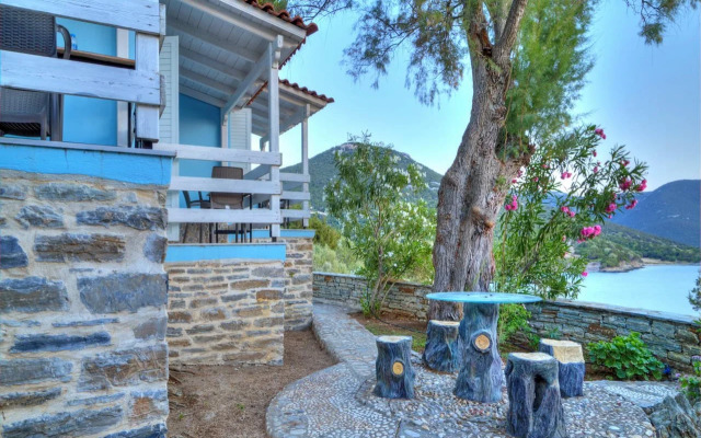 Venus Beach Bungalows Hotel