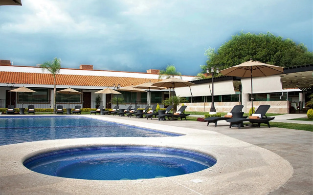 Hotel Ecce Inn & Spa