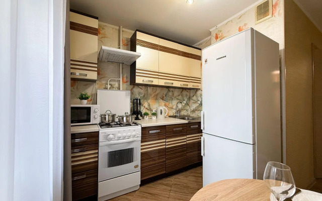 Пять Звёзд в Мирном 6/1