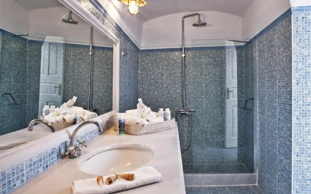 Thireas Hotel