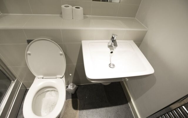 Brentwood - Deluxe Apartment