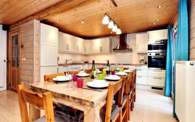 Luxurious chalet in Septon with sauna