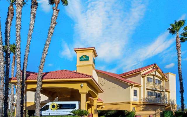 La Quinta Inn & Suites by Wyndham Tucson Airport