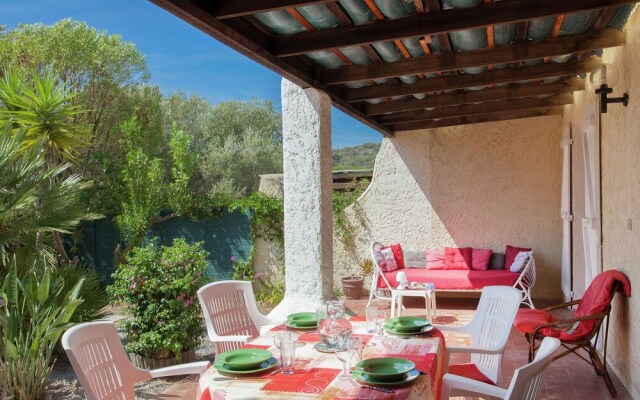Cosy Holiday Home in CargÃ¨se Corse-du-Sud near Sea