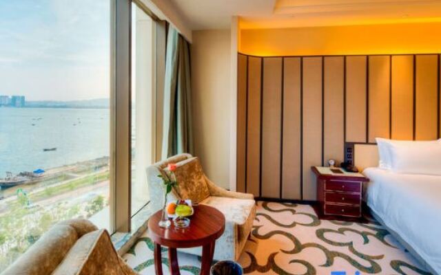 Royal Seaside Hotel and Hot Springs Xiamen