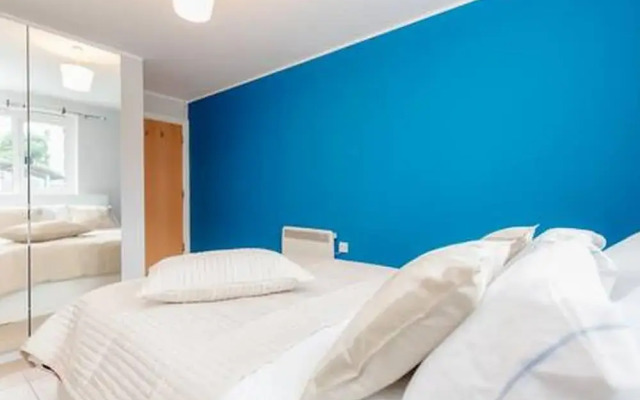 Morton Close Apartment