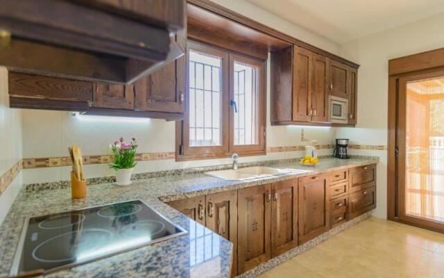 Villa Alejandro Sayalonga by Ruralidays