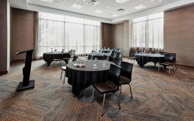 AC Hotel Cincinnati at The Banks