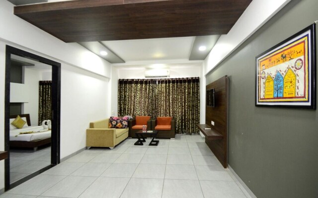 Crimson Park Shripriya Hotel