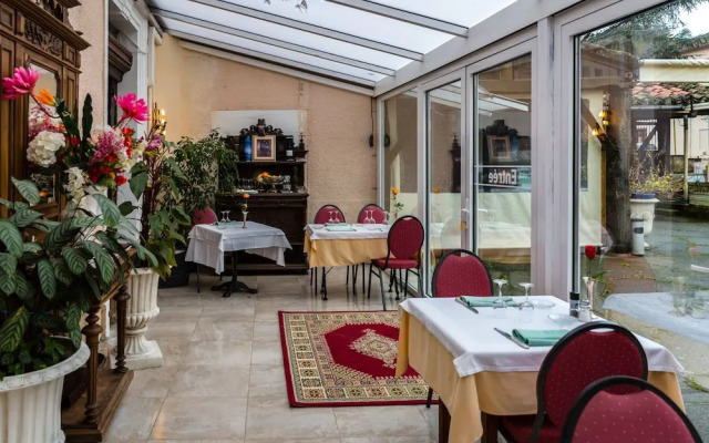 Hôtel Le Mont Royal