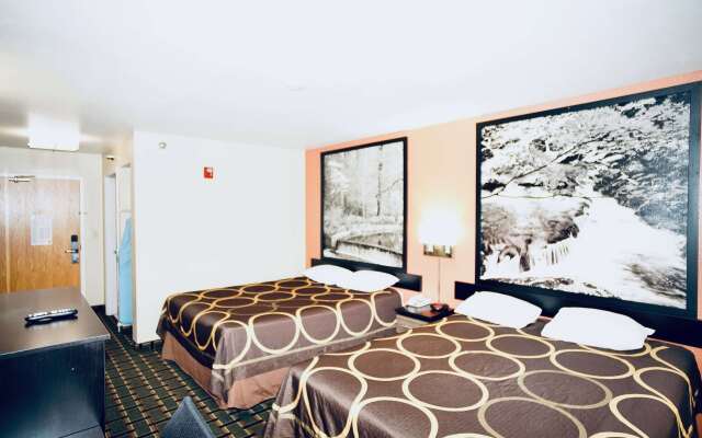 Super 8 by Wyndham Crossville TN