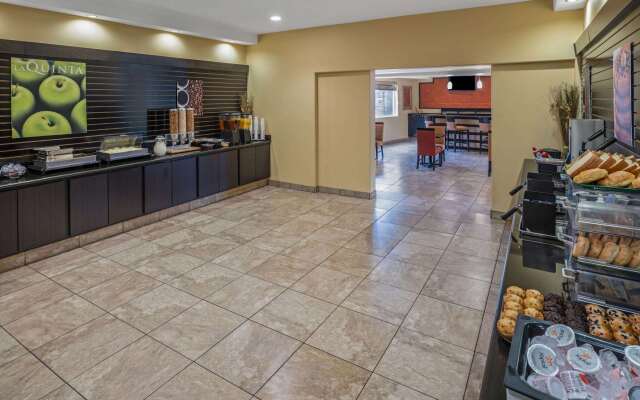 La Quinta Inn & Suites by Wyndham Tucson - Reid Park