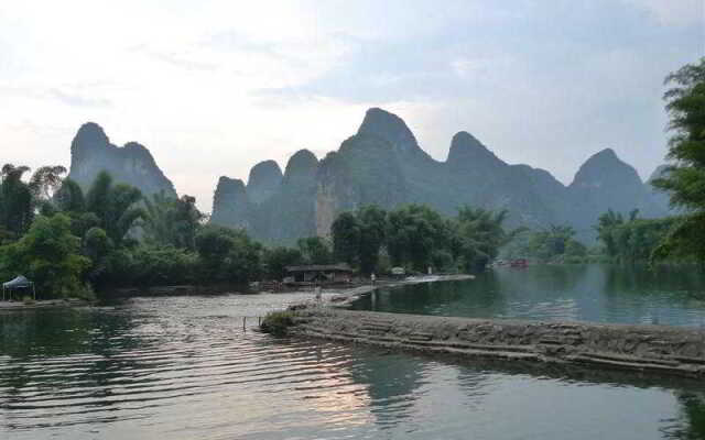 Yangshuo Dragon River Retreat