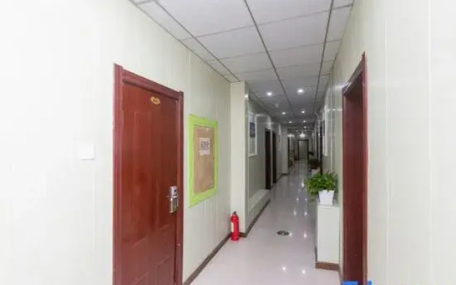 Xiyangyang Express Hotel (Harbin Gongda Branch)