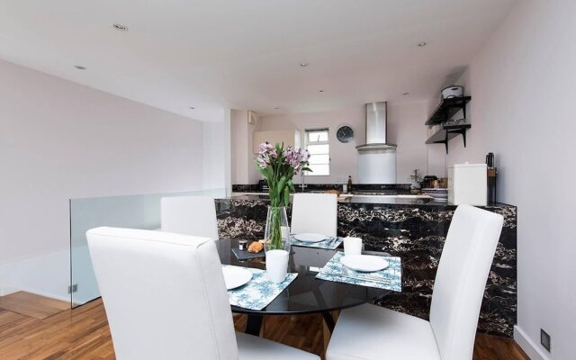 Luxurious 2 BR Apartment near Hyde Park