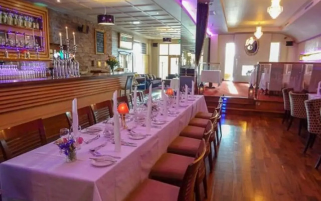 Raheen Woods Hotel