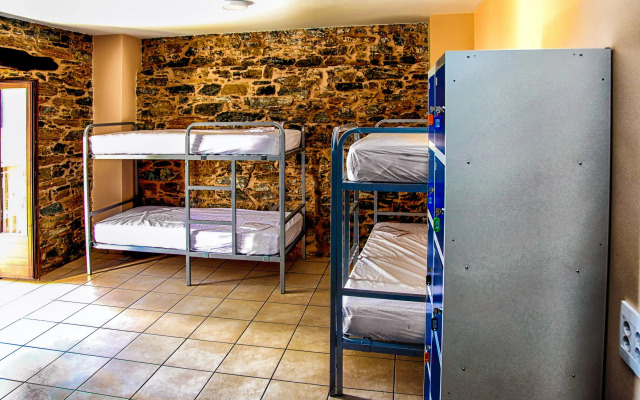 Pensión San Antón - Hostel