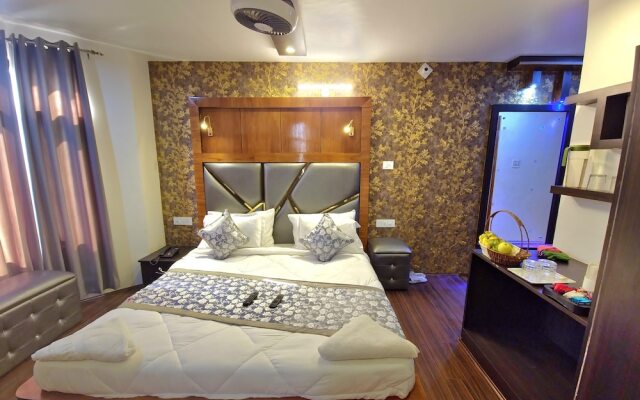 Seven Hills Hotel Srinagar