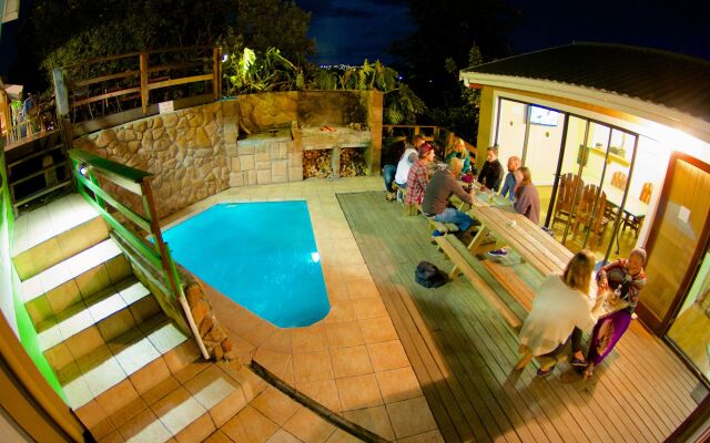 Island Vibe Knysna Hostel