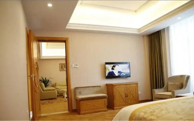 Vienna Hotel Foshan Lingnan Pearl Gymnasium