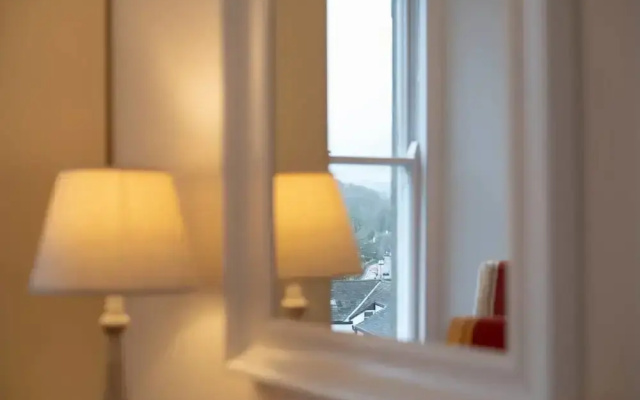 Charming 1BR - Town Centre-parking-stunning Views