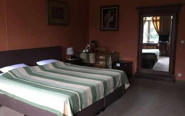 Erasmus Hotel