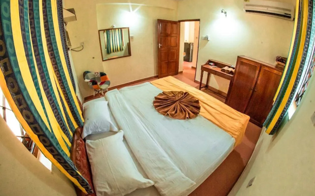 Showstopper Apartments 1 BHK Pool View