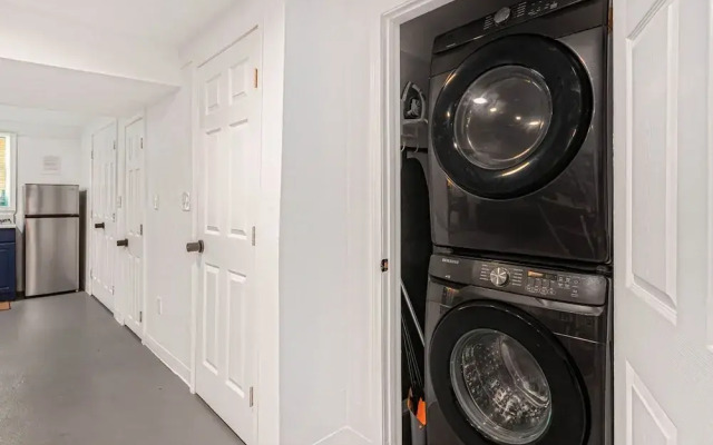 The Dapper Den Suite