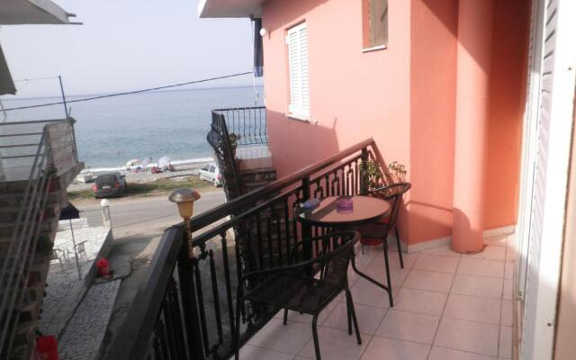 Eleni Kandilari Rooms