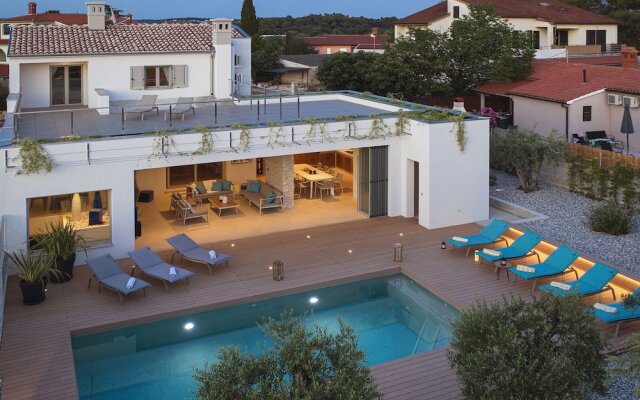 Modern Villa With sea View and Private Pool