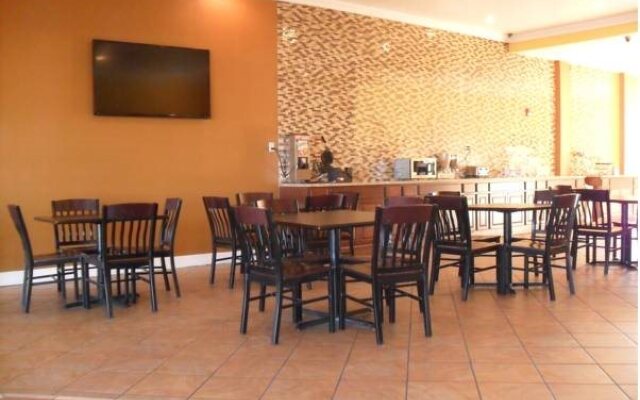 Express Inn & Suites