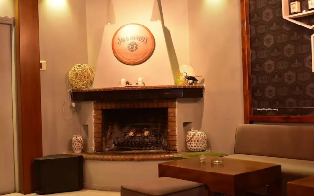 Epidavros Plaza Hotel - Music Bar