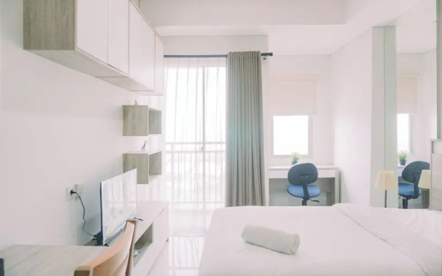 Homey and Cozy Studio at Springwood Residence Tangerang Apartment